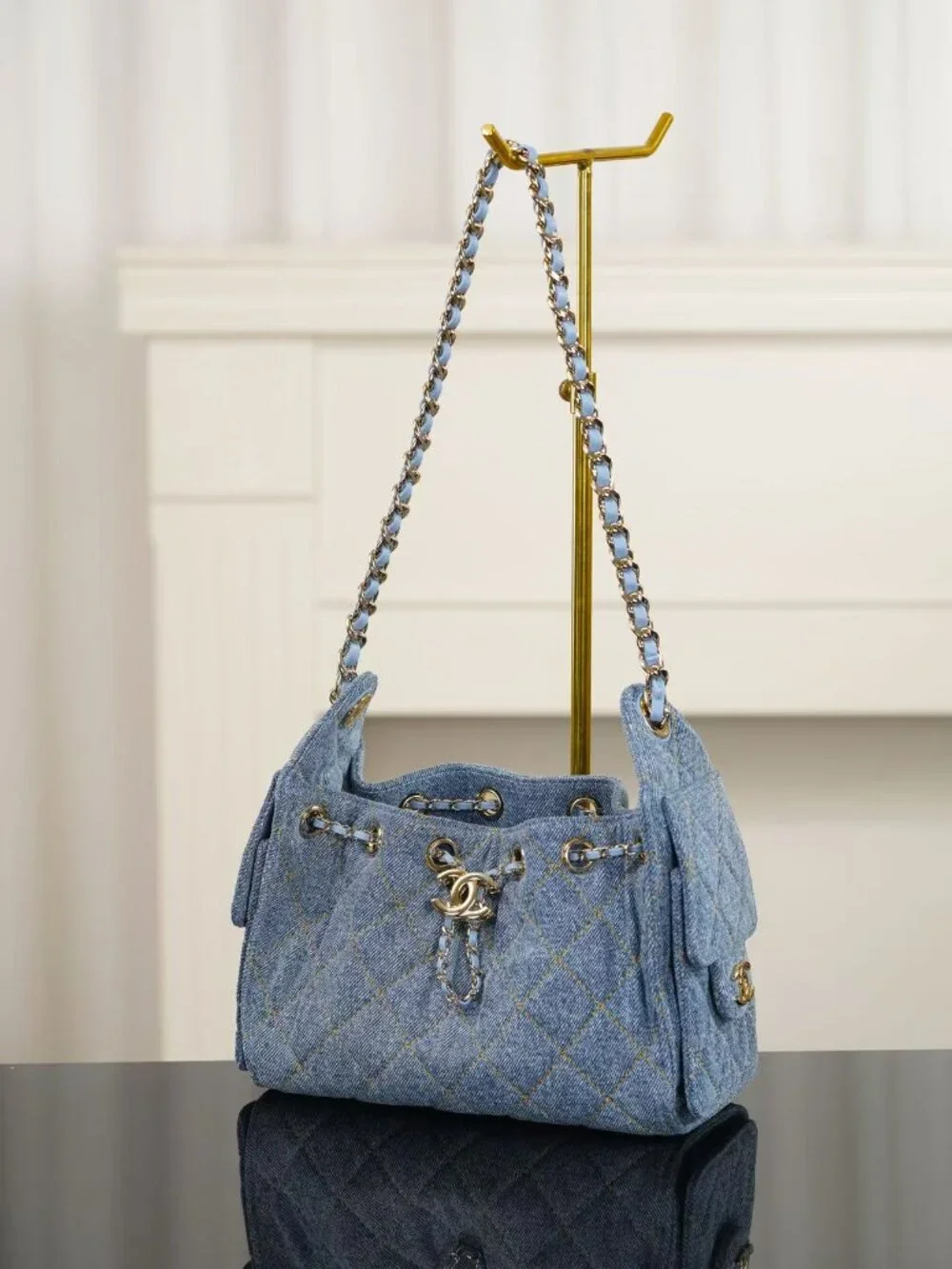 Classic CHANEL Bag: A Stylish and Versatile Choice for Elegance